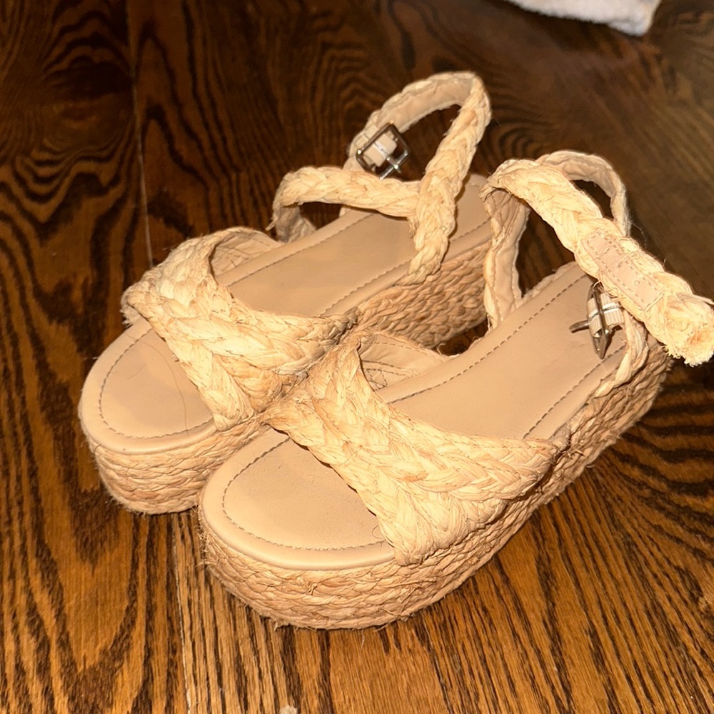 Platform sandals